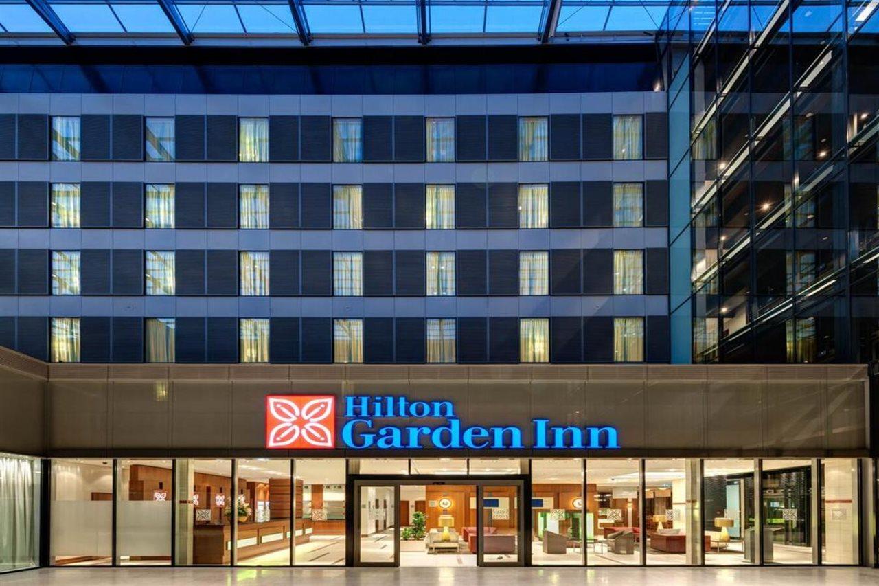 Hilton Garden Inn Frankfurt Airport Frankfurt am Main Bagian luar foto Hilton Garden Inn