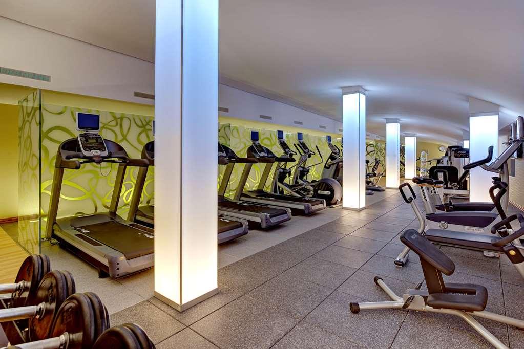 Hilton Garden Inn Frankfurt Airport Frankfurt am Main Fasilitas foto Fitness room