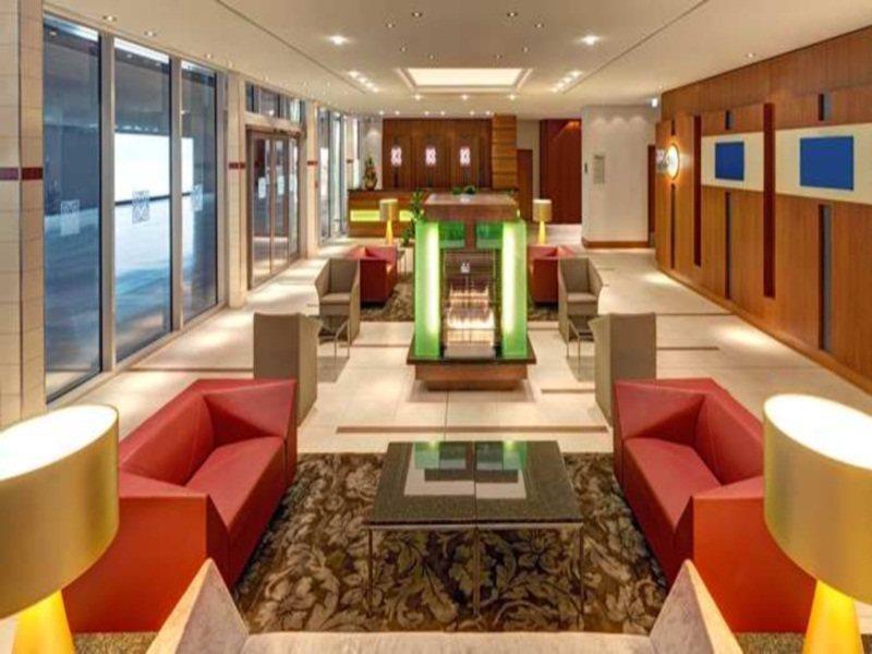 Hilton Garden Inn Frankfurt Airport Frankfurt am Main Bagian luar foto Reception area